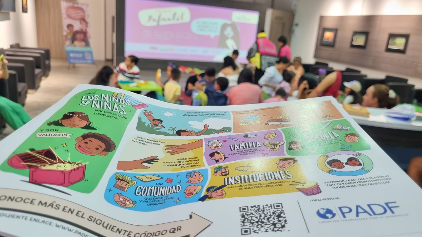 Narrativas gráficas que PADF distribuyó a bibliotecarios de Sucre concientizan sobre la protección de los derechos de los niños, niñas y adolescentes, y construcción de entornos protectores.